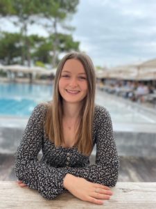 Laura esthéticienne diplômée institut beauté Mer Morte Bordeaux